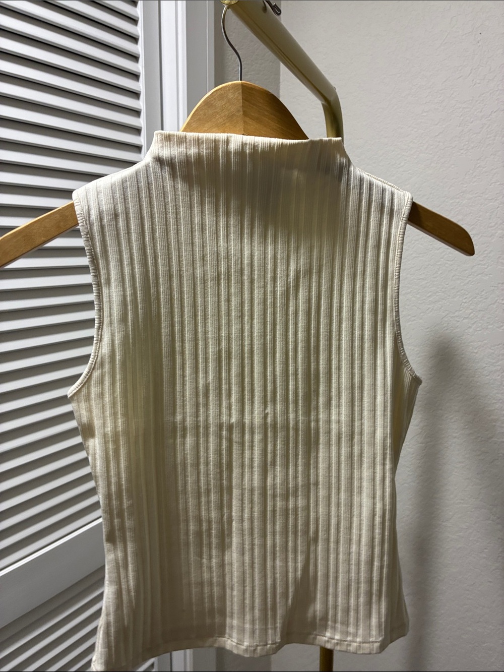 Veronica Beard Ribbed Sleeveless Mock Neck Tank - Cream